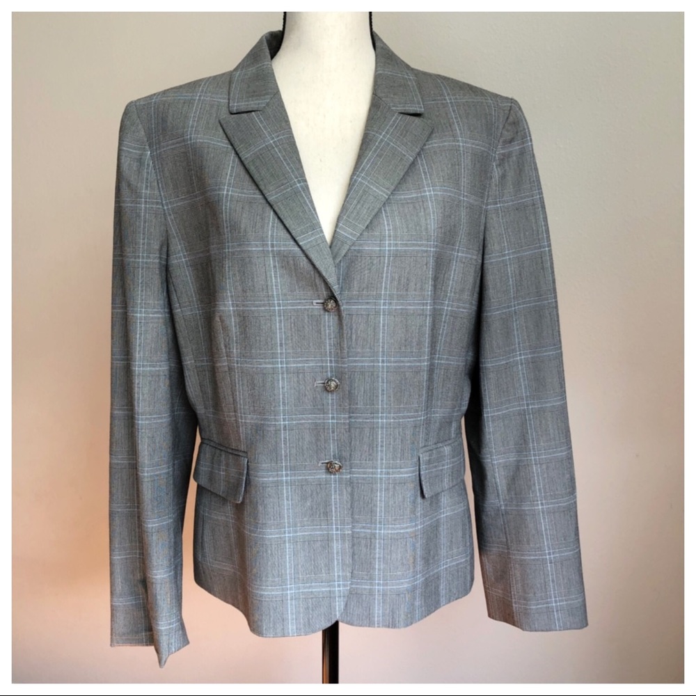 Tahari Blazer Size 16